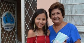 Garota de 15 anos supera câncer após médicos dizerem que ela não sobreviveria