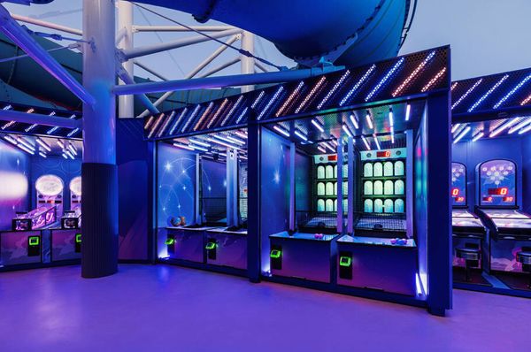O espaço de jogos Midway