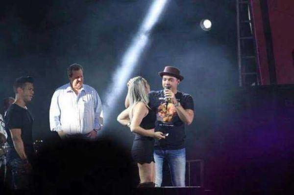 Os memes com a imagem do prefeito circularam na internet