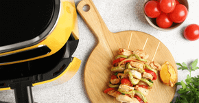Quer um almoço rápido e saudável? Veja 5 receitas de frango na air fryer