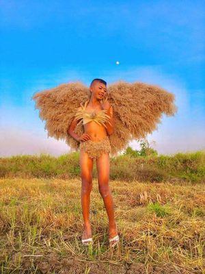 Suchanatda Kaewsa-nga cria coleções inspiradas em Victoria's Secret 
