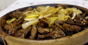 Para reunir os amigos: contra filé ao molho Guinnes