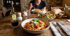 O jeito italiano de lidar com a alimentação no dia a dia. Você não precisa fazer dieta restritiva o tempo todo