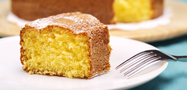 Bolo de iogurte natural super fofinho para quando você quer algo delicioso e prático para o lanche