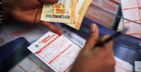 Mega Millions acumulou e sorteia prêmio inédito de R$ 2,8 bilhões