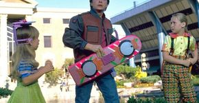 Skate usado em ‘De Volta para o Futuro 2’ é vendido por US $ 500.000