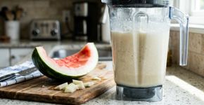 Liquidificar casca de melancia e água: uma solução simples que pode cumprir uma enorme função no preparo de receitas sem desperdício