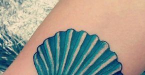 Tatuagens inspiradas em conchas e elementos da vida marinha