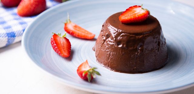 A receita perfeita de flan de chocolate que derrete na boca