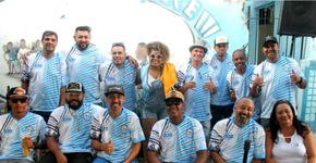Comunidade da Vila Industrial faz roda de samba no Bar da Rô