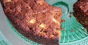 Saudável e saboroso: bolo integral de maçã verde e castanhas