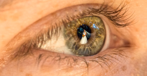 Fotógrafo registra casamentos através do reflexo dos olhos dos convidados