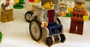 Lego vai lançar o primeiro boneco cadeirante da marca