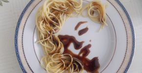 Brincar com comida vira arte nas mãos de Nadia Luongo