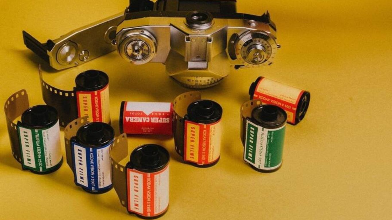 Produção de memórias: Super Camera propaga amor pela fotografia analógica