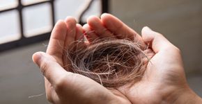Seu cabelo está sem vida? O problema pode não ser falta de hidratação