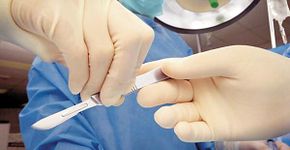Vídeo mostra o passo a passo de uma cirurgia de redesignação sexual