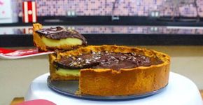 Aprenda a fazer uma deliciosa torta de leite ninho com chocolate