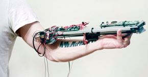 Músico cria tatuagem que ‘toca’ música eletrônica