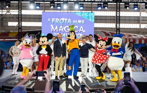 Azul anuncia 5º avião inspirado em personagem da Disney