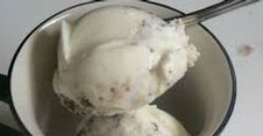 Creme de ricota e suco de morango: desfrute um danone que não engorda