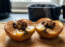 Featured side: Maçã na air fryer recheada: sobremesa fácil, cremosa e pronta em minutos