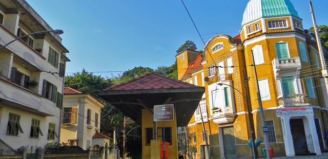Santa Teresa: gastronomia e arte no bairro mais antigo do RJ