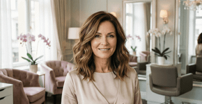 O corte de cabelo perfeito pra mulheres depois dos 50: tira o peso das bochechas e disfarça o pescoço flácido
