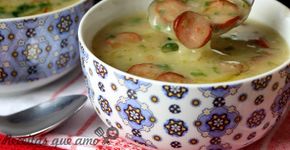 Sopa cremosa de mandioca com calabresa e bacon