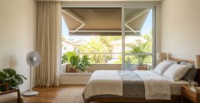 Nem janela aberta, nem ventilador ligado: bloquear o sol antes de entrar é o primeiro passo para reduzir o calor do quarto