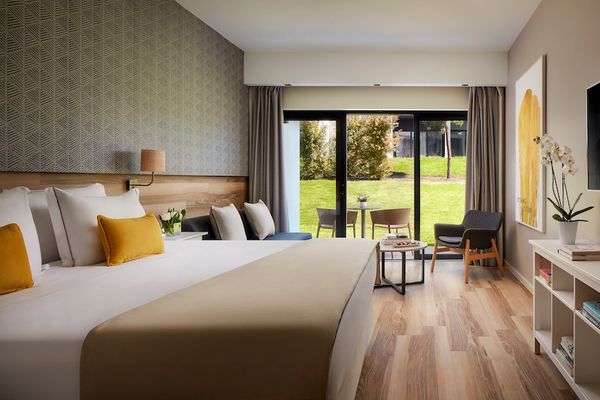 Interior do quarto Premium Family, do Tivoli Alvor Resort