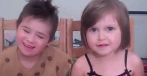 Em vídeo, menina conta o que sente pelo irmão com Down