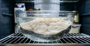 Os chefs portugueses concordam: “O bacalhau não é dessalgado com água morna, mas com água gelada e trocas constantes”