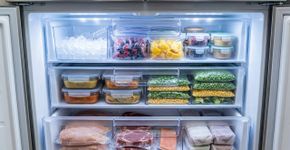 O que significa quando o freezer cria uma camada grossa de gelo mesmo com a porta fechada