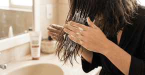 Veja 8 sinais de que seu cabelo precisa de hidratação capilar para voltar a brilhar