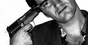Sessão de autógrafos de livro sobre Tarantino