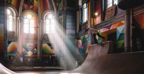 Grupo de empreendedores transforma igreja antiga em uma pista de skate