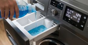 Lavar roupa com água fria não é só economia: por que o aquecimento concentra quase todo o gasto