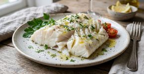 Demorei muito para entender por que em Portugal o bacalhau não deve ser colocado em água quente para a carne não ficar dura e seca