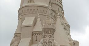 Miami ‘constrói’ maior castelo de areia do mundo