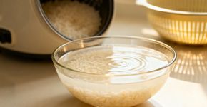 Faça isso com água de arroz e diga adeus aos cabelos quebradiços!