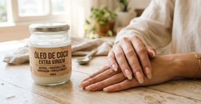 Como usar óleo de coco para fazer suas unhas crescerem de forma natural e rápida