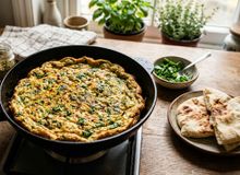 Featured side: Omelete árabe: como é feito e qual a grande diferença em relação aos omeletões comuns