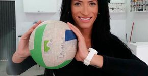 Time feminino de vôlei brasileiro contrata 1ª jogadora transexual
