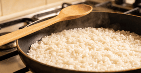 Por que recomendam cozinhar arroz com um pouco de vinagre?