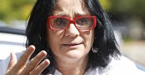 Revista Época,da Globo, acusa Damares Alves de sequestro infantil