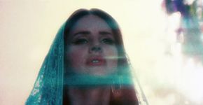 Lana Del Rey lança curta metragem “Tropico” com 30 minutos de duração