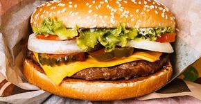 Descubra como ganhar comida de graça em 3 redes de fast food