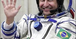 Primeiro astronauta brasileiro bate um papo com público infantil