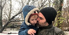Tumor cerebral: ator chama atenção para sinal após morte do filho